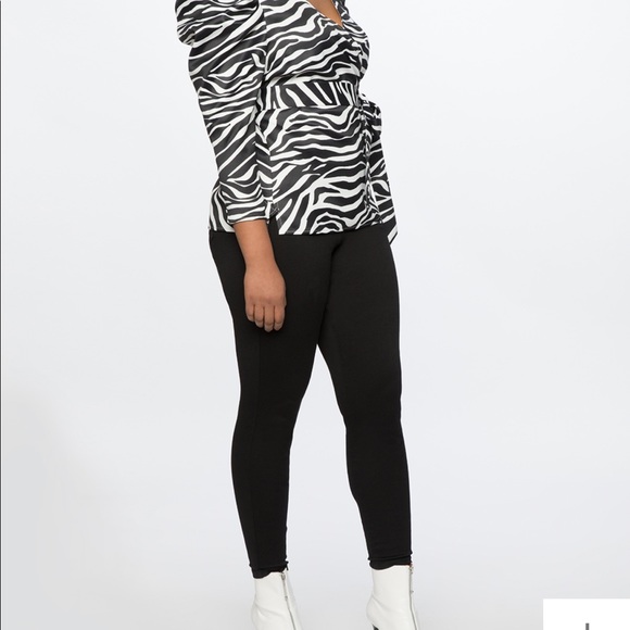 Puff Sleeve Wrap Top - Picture 3 of 5